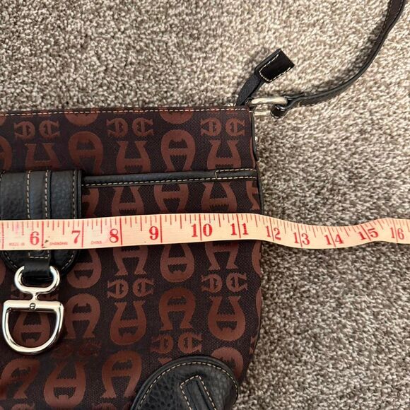 Aigner Women's Brown and Burgundy Bag - Picture 3 of 5